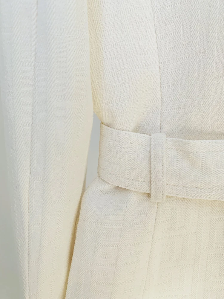 Bella™ | Slim Fit Blazer mit Metallverschluss