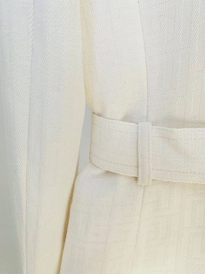 Bella™ | Slim Fit Blazer mit Metallverschluss